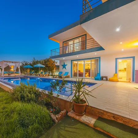 Doga Manzarali Korunakli Sura Villa