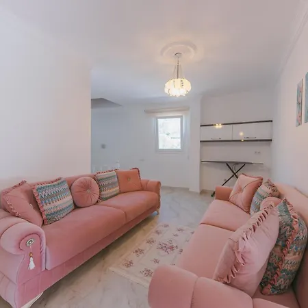 Doga Manzarali Korunakli Sura Villa Kas