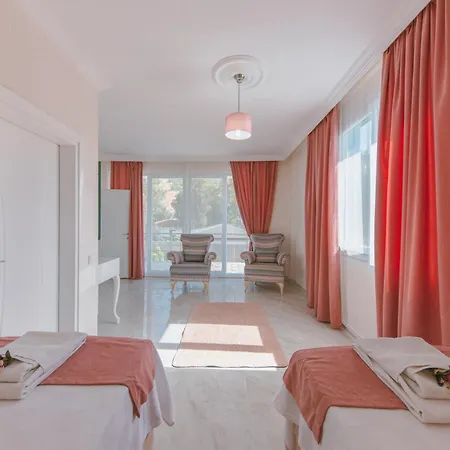 Villa Doga Manzarali Korunakli Sura